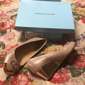 Antonio Melani nude/gold shoes